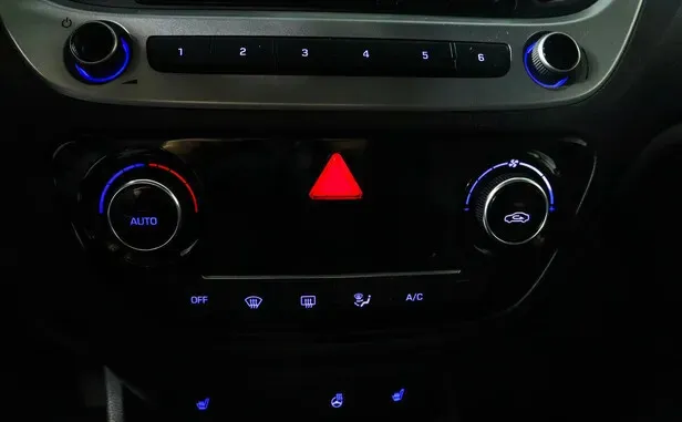 Hyundai Solaris, II — фото 10