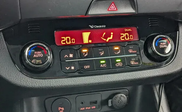 Kia Sportage, III — фото 11