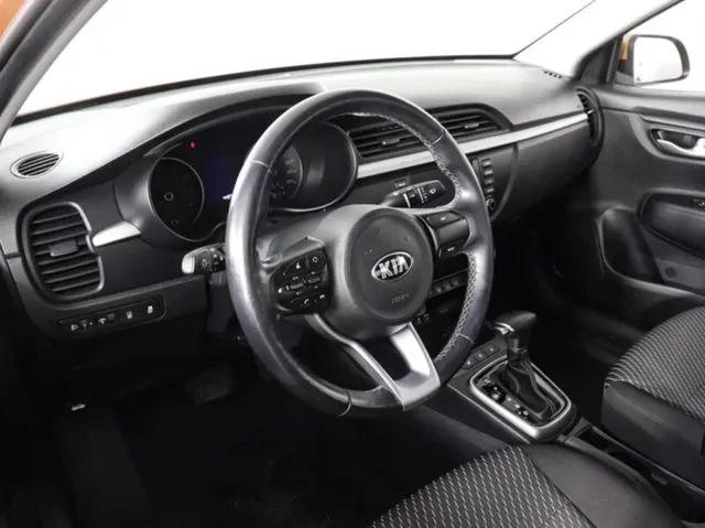 Kia Rio, IV — фото 11
