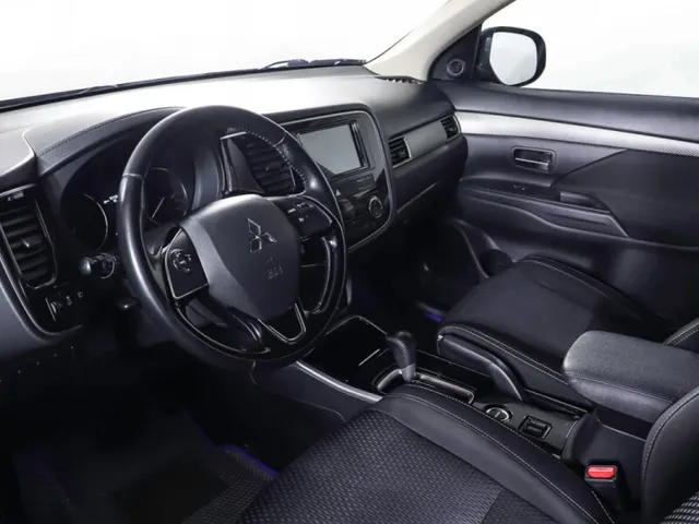 Mitsubishi Outlander, III Рестайлинг 2 — фото 13