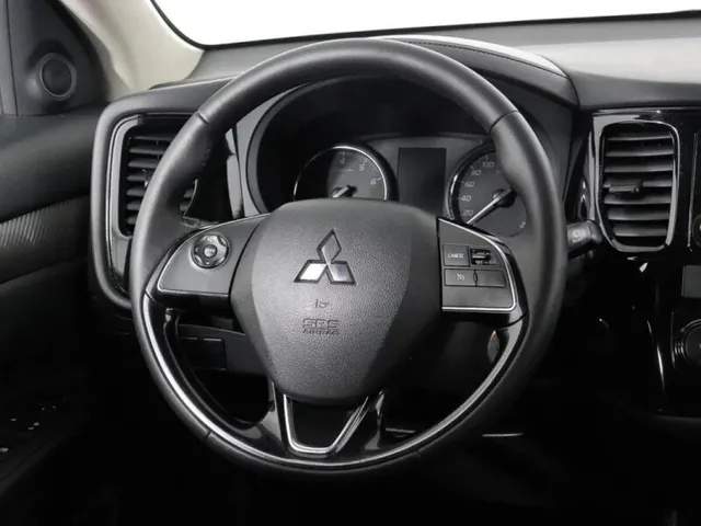Mitsubishi Outlander, III Рестайлинг 2 — фото 9