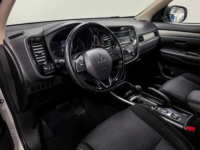 Mitsubishi Outlander, III Рестайлинг 2 — фото 11