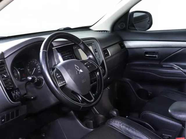 Mitsubishi Outlander, III Рестайлинг 2 — фото 13