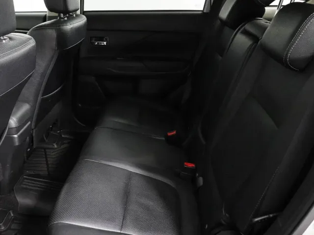 Mitsubishi Outlander, III Рестайлинг 2 — фото 9
