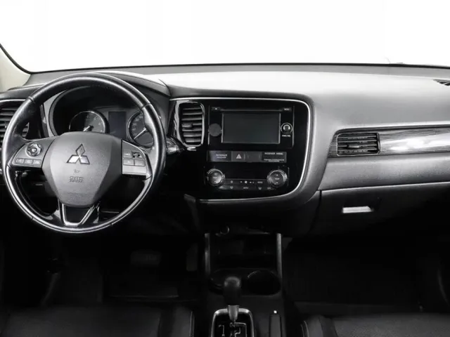 Mitsubishi Outlander, III Рестайлинг 2 — фото 11