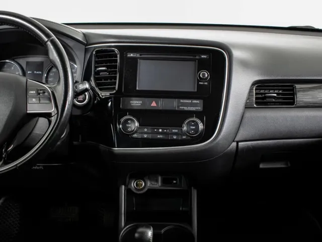 Mitsubishi Outlander, III Рестайлинг 2 — фото 10