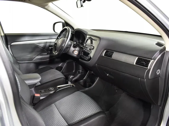 Mitsubishi Outlander, III Рестайлинг 2 — фото 13