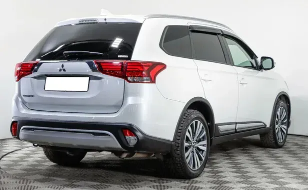 Mitsubishi Outlander, III Рестайлинг 3 — фото 2