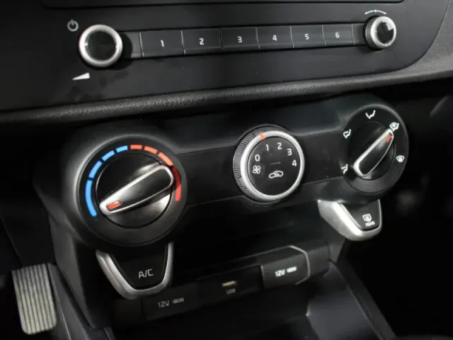 Kia Rio, IV Рестайлинг — фото 15