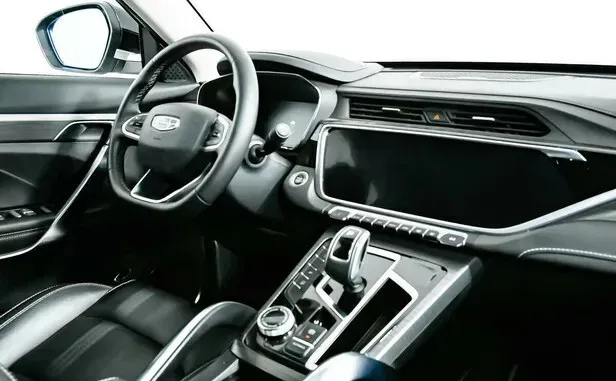 Geely Atlas Pro — фото 7
