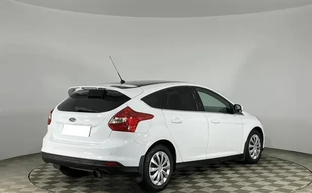 Ford Focus, III — фото 11