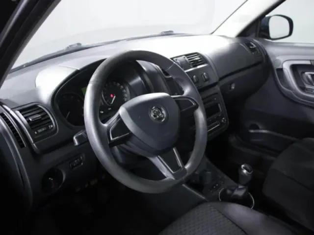 Skoda Fabia, II Рестайлинг — фото 15