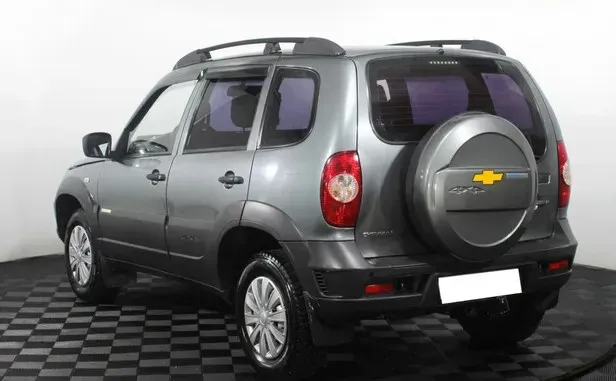 Chevrolet Niva, I Рестайлинг — фото 4