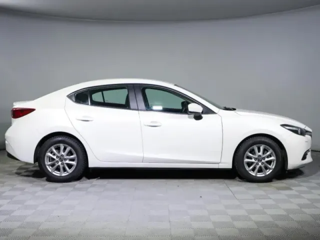 Mazda 3 — фото 4