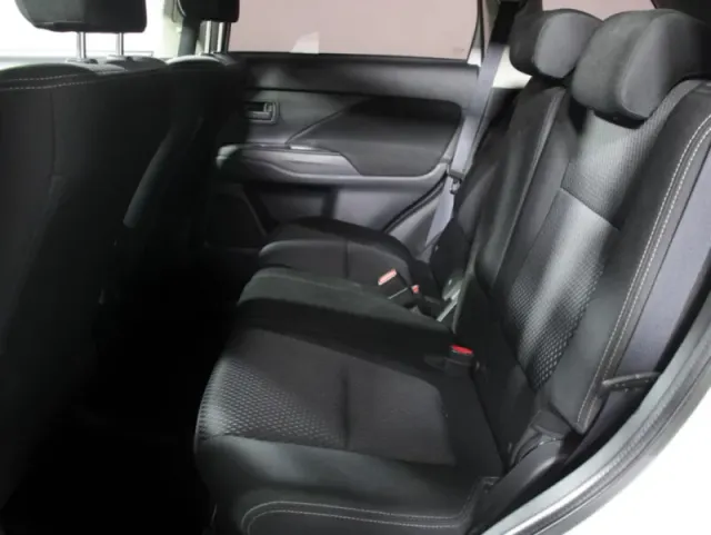 Mitsubishi Outlander, III Рестайлинг 2 — фото 11