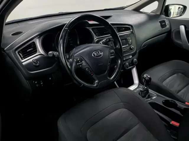 Kia Ceed, II Рестайлинг — фото 15