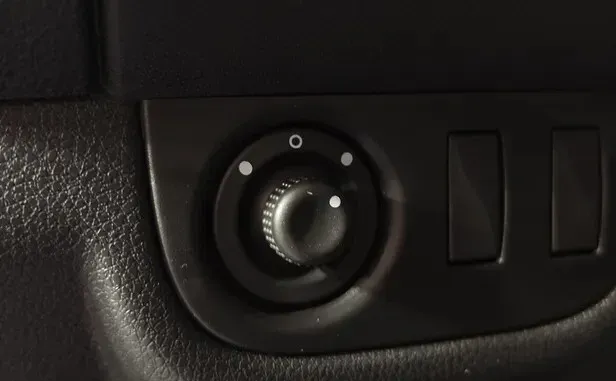 Renault Logan, II Рестайлинг — фото 15