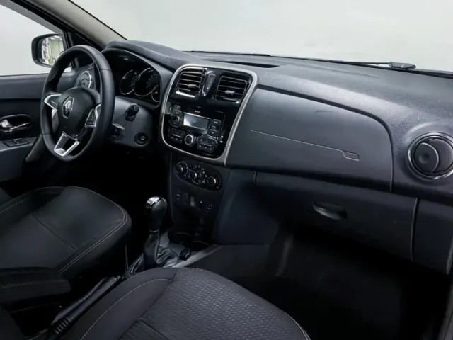 Renault Logan, II Рестайлинг — фото 14