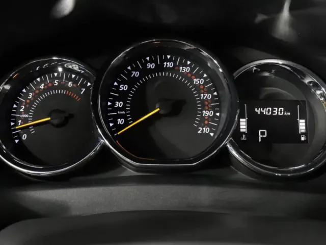 Renault Logan, II Рестайлинг — фото 25