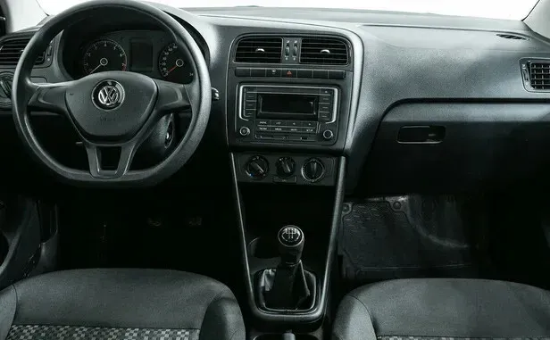 Volkswagen Polo, V Рестайлинг — фото 5