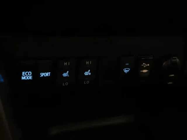 Toyota RAV4, IV (XA40) Рестайлинг — фото 24