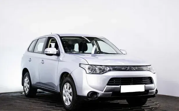 Mitsubishi Outlander, III — фото 3