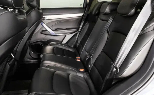 Geely Atlas Pro — фото 8