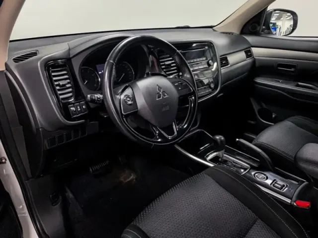 Mitsubishi Outlander, III Рестайлинг 2 — фото 11