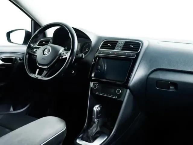Volkswagen Polo, V Рестайлинг — фото 11