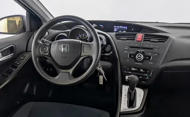 Honda Civic, IX — фото 12