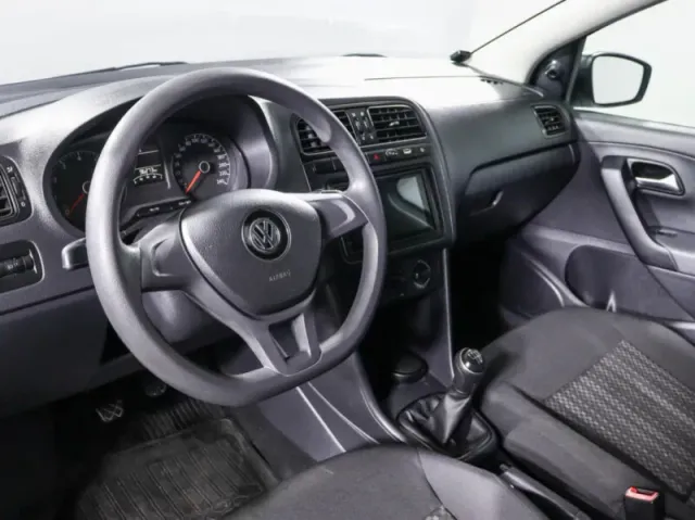 Volkswagen Polo, V Рестайлинг — фото 13