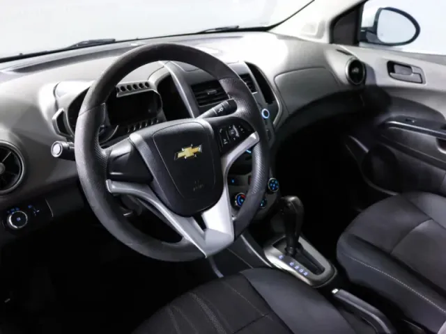 Chevrolet Aveo, II — фото 15