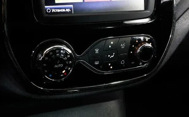 Renault Kaptur, I — фото 11