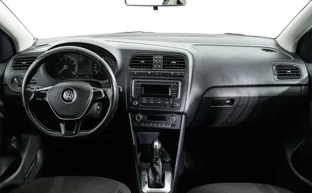 Volkswagen Polo, V Рестайлинг — фото 8