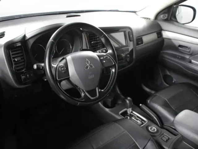 Mitsubishi Outlander, III Рестайлинг 2 — фото 15