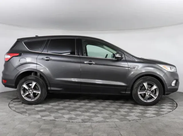 Ford Kuga, II Рестайлинг — фото 4