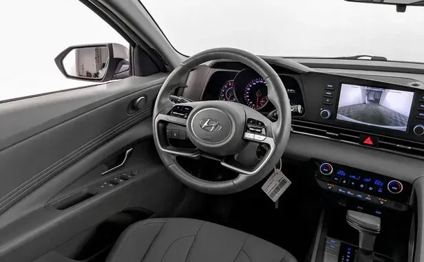 Hyundai Elantra, VII (CN7) — фото 5