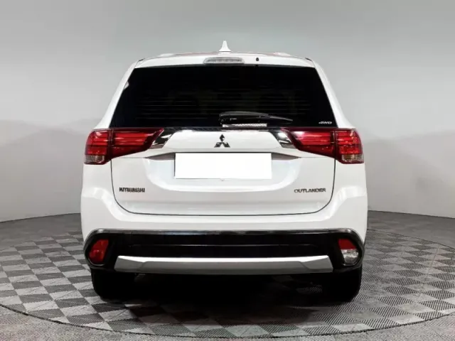 Mitsubishi Outlander, III Рестайлинг 2 — фото 6