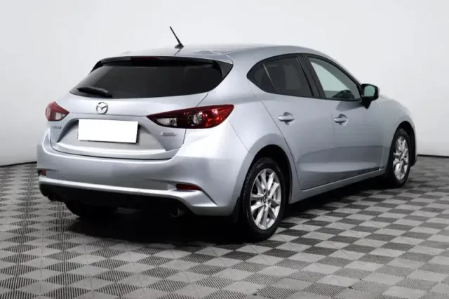 Mazda 3 — фото 5
