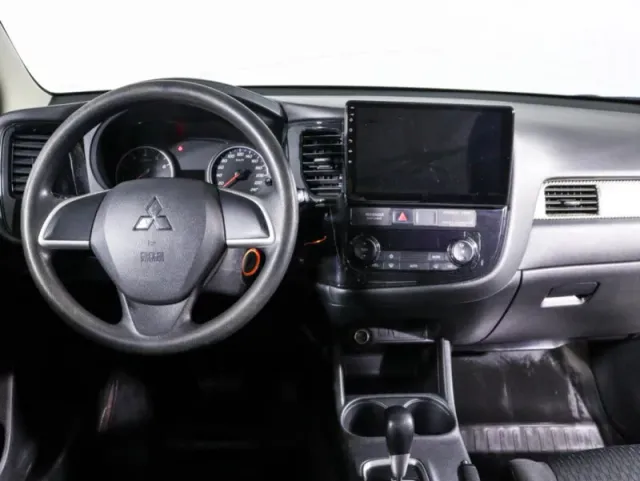 Mitsubishi Outlander, III Рестайлинг 2 — фото 13