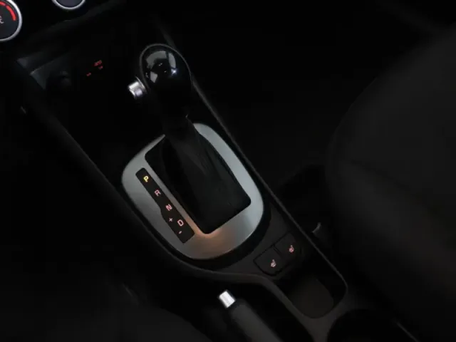Kia Rio, III Рестайлинг — фото 16