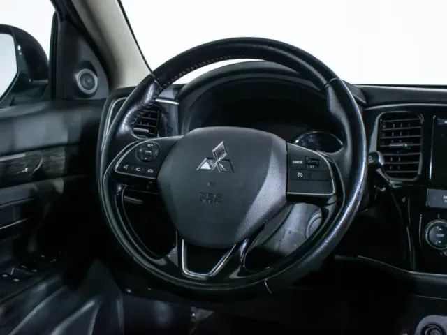 Mitsubishi Outlander, III Рестайлинг 2 — фото 14