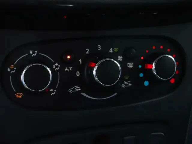Renault Sandero, II Рестайлинг — фото 22