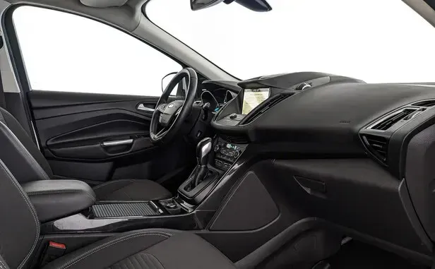 Ford Kuga, II Рестайлинг — фото 8