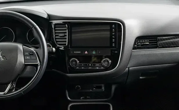 Mitsubishi Outlander, III Рестайлинг 3 — фото 10