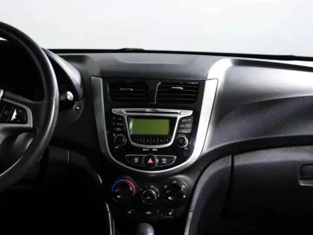 Hyundai Solaris, I — фото 14