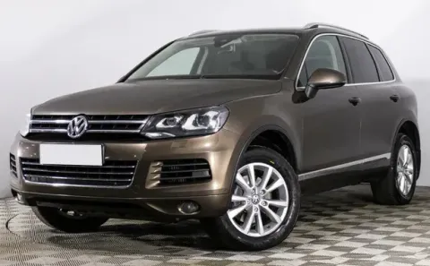 Volkswagen Touareg, II — фото 1