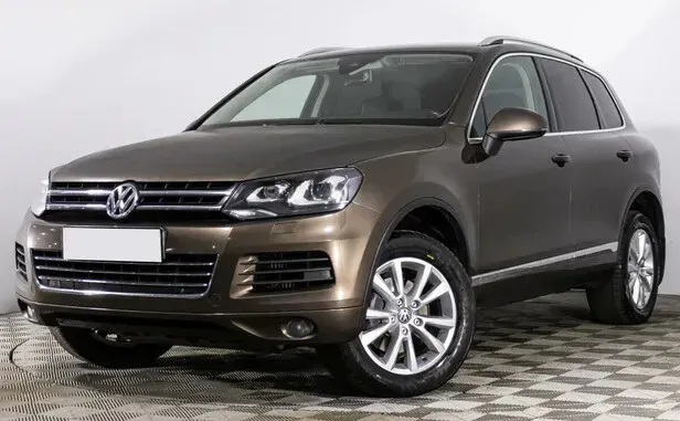 Volkswagen Touareg, II — фото 1