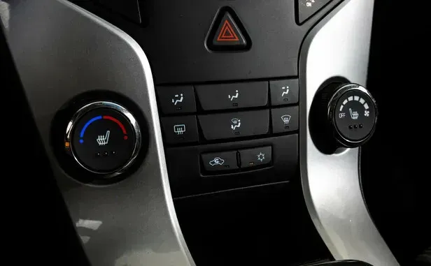 Chevrolet Cruze, I Рестайлинг — фото 10
