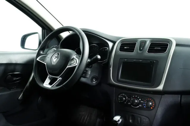 Renault Logan, II Рестайлинг — фото 9